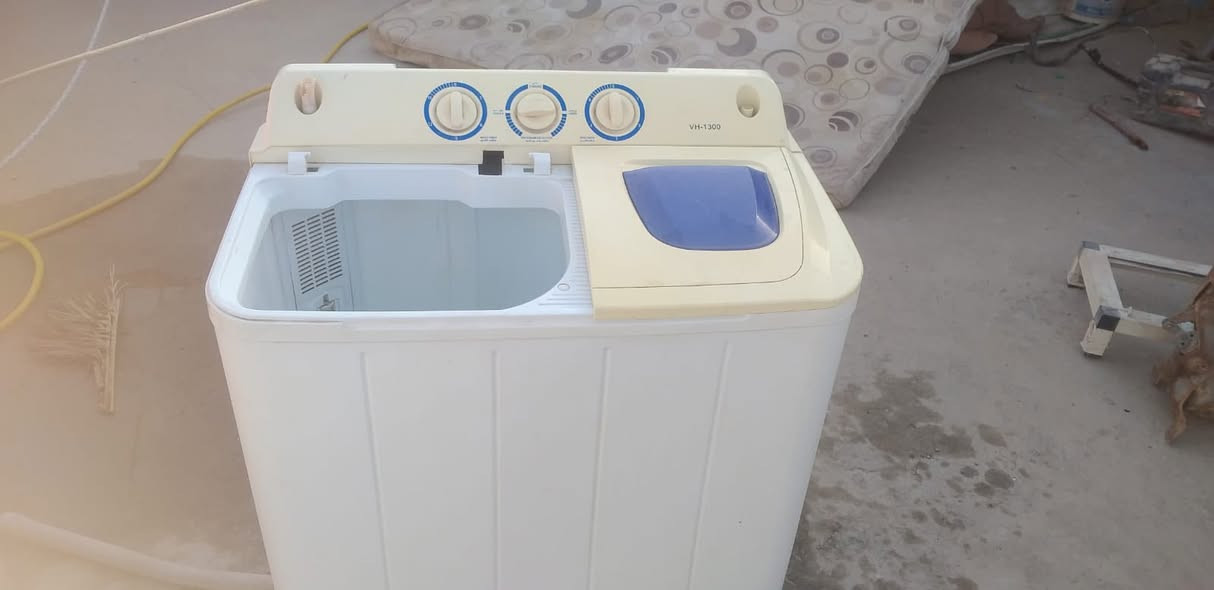 السلام عليكم اغراض للبيع كلمن وسعره العنوان البصره الزبير ***********
