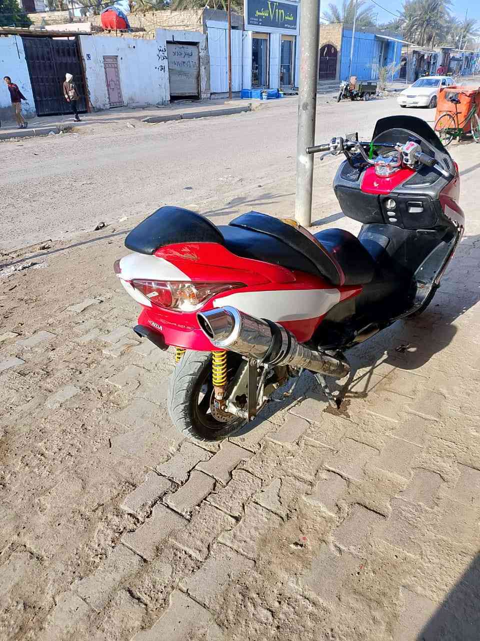 السلام عليكم دراجه فورزه 09دراجه ٧كير اربع تحويلات المكان الديوانيه الحمزه الشرقي التواصل ع رقم فقط *********** سعر ٧٠٠ وبي مجال
