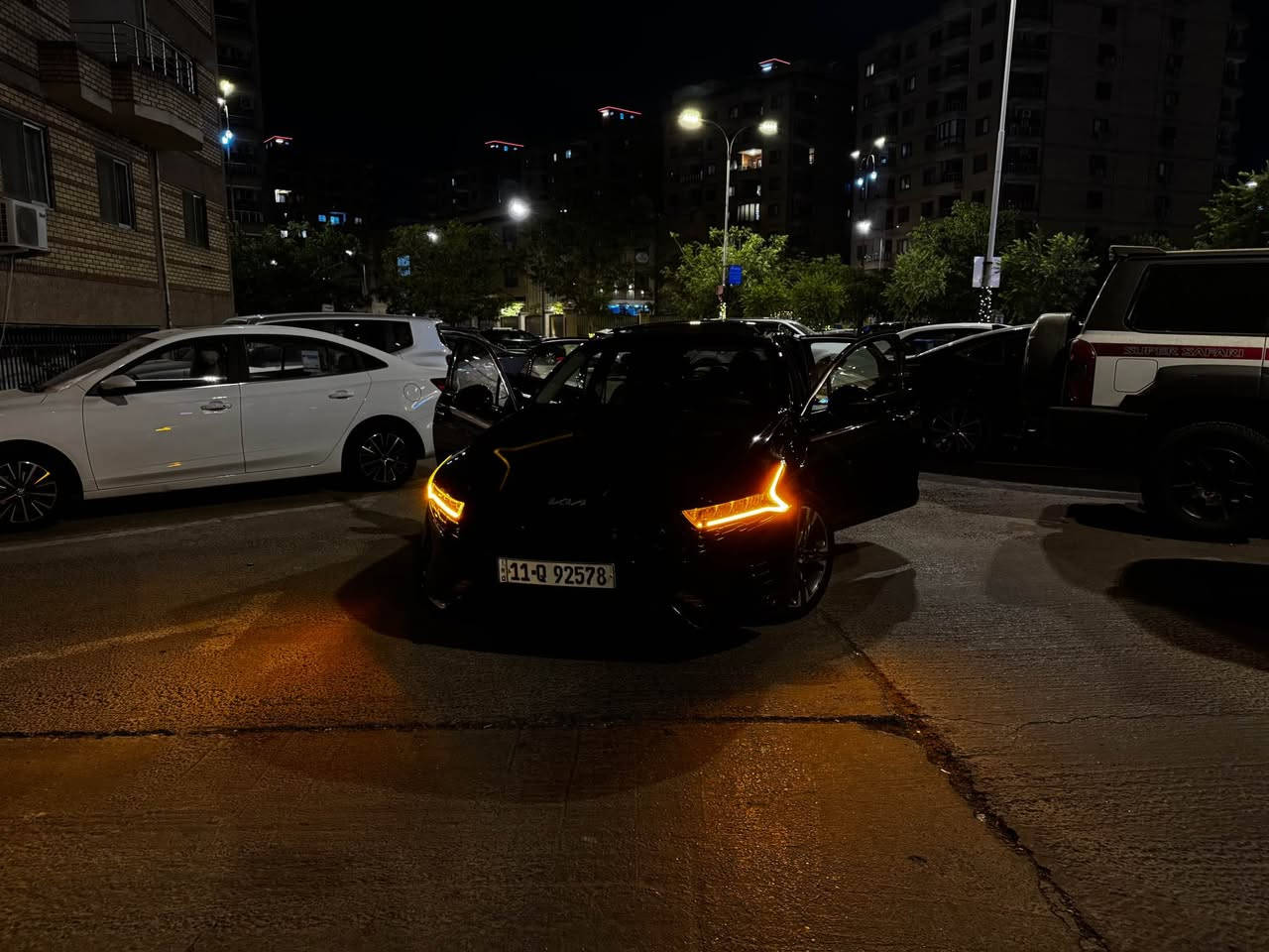 السلام عليكم
سيارة k5 فئة High Grade 1.6 Turbo امريكي
حادث خفيف 
السيارة فول الفول
ماشية 66 الف
رقم بغداد
كشنات كهرباء 
جامات اوتو
سيستم سماعات بوز
داخل اسود جلد
بانوراما
قطعتين تبريد
كامرات 360
حساسات 360
نقاط عمياء
كشنات تدفئة و تبريد 
اوتو هولد
هاندبريك بصمة
تشغيل عن بعد
تحديد مسار
رادارت امامي و خلفي
مكان السيارة بغداد 
السعر 176 و بيها مجال
*********** بغداد, العراق

