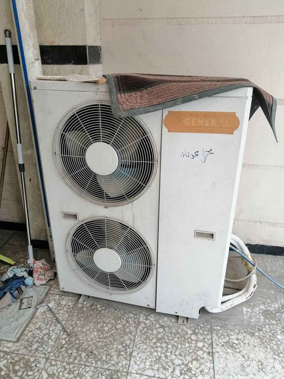 سبلت 5طن مثل موضح بصورة ماطوره محترك داخليه والخارجيه شغاله ونظافه 80٪ اروسه سبلت بدون فرق ولا شي


**إذا كنت صاحب هذا الإعلان وتريد حذفه لأي سبب، رجاءا أرسل رسالة إلى الدعم الفني**