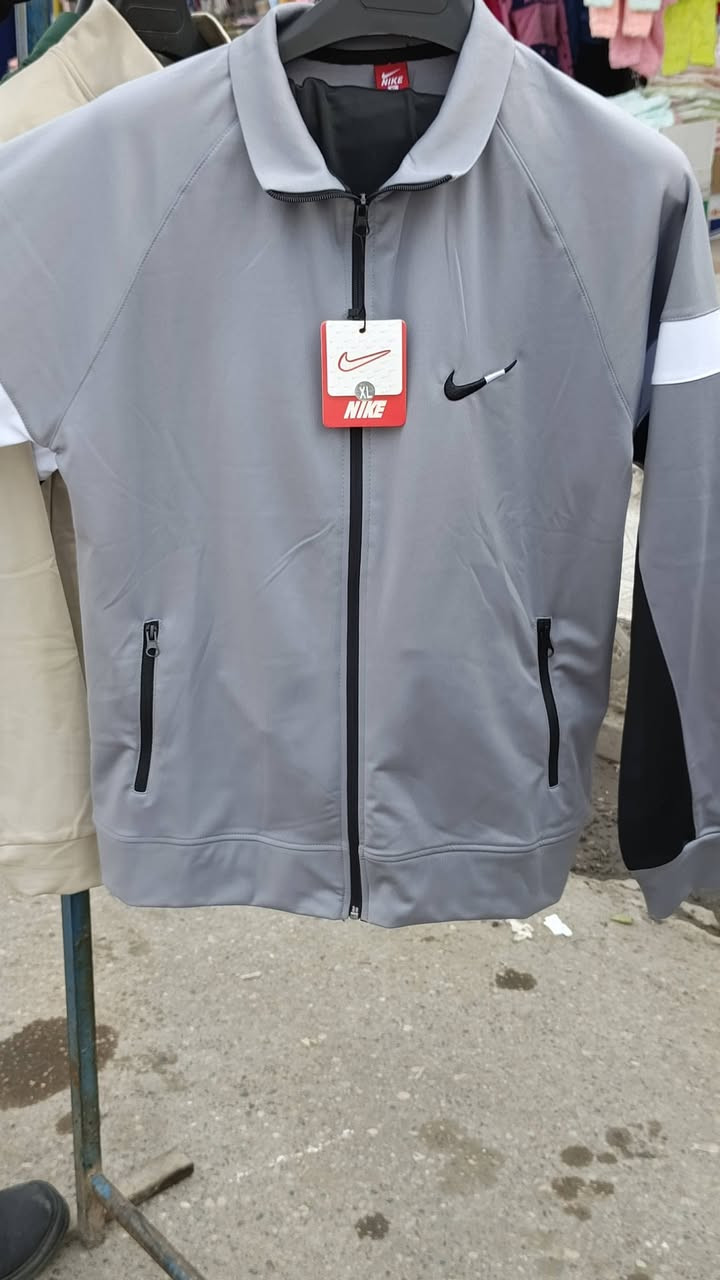 ‏سلام عليكم تم وصول تركسود تركي ستن 
‏قياسات M. XL.2XL.3XL. 
‏العنوان موصل حي النور مقابل ملعب كلاسيكو
‏يوجد توصيل


**إذا كنت صاحب هذا الإعلان وتريد حذفه لأي سبب، رجاءا أرسل رسالة إلى الدعم الفني**