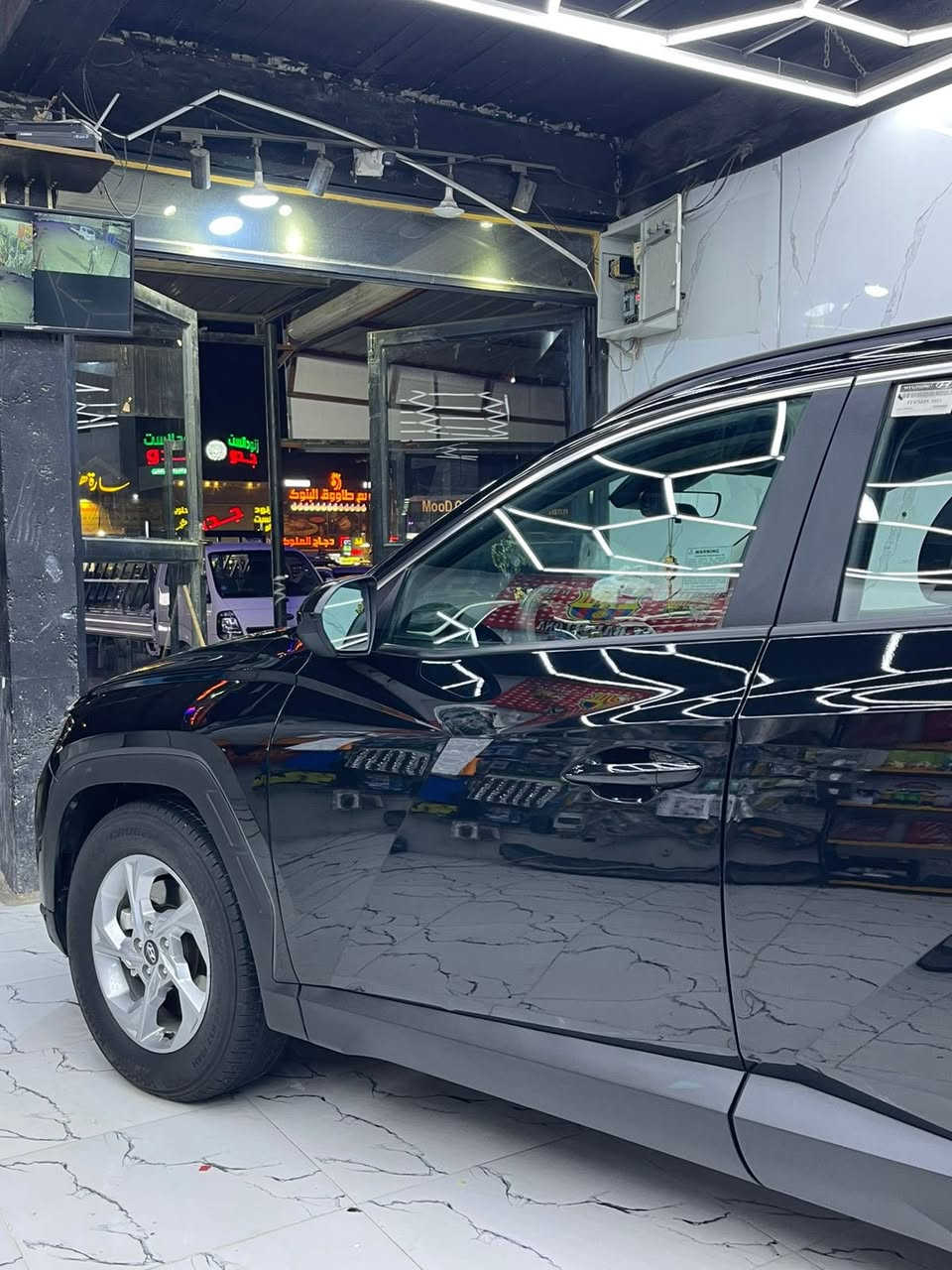 السلام عليكم 
———————🔥
النوع:توسان 
سنه الصنع /2024
حاله السياره بوضع الشركه🚙 
محرك وكير بحاله ممتازه جداً 🔥
جاهزه من كل النواحي مابيها كل نقص 
المواصفات /
———————
بصمه 👀
شاشه كبيره 😘
كامره خلفيه 🎇
تحكم ستيرن 🔥
مثبت سرعه 🌹
رادارات عدد 4🌧️
حساسات متكامله 💨
نضام ECO💬
نضام اقتصادي الوقود 💪
———————————-
السعر 223 وقابل للتفاوض 
او مراوس بهايلوكس 15/16/17
للاستفسار /***********
