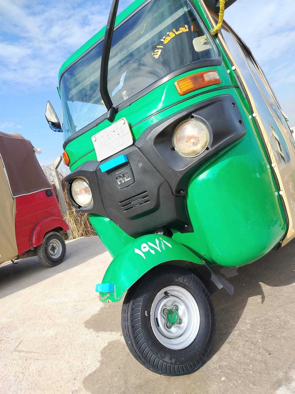 السلام عليكم تكتك ٢٠٢٢ مكان بغداد الدوره رقم *********** وبيه ضربه بل صفحه شويه مرجعه عل حار سعره ٨٦٠٠
