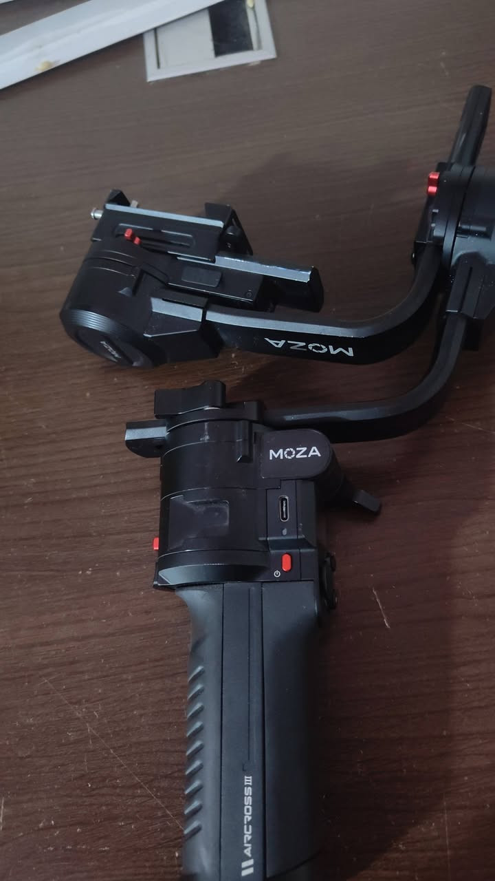 روني للبيع روني moza إيركروس3
يحمل وزن 3
يربط على جهاز 
مميزات كلش حلوه 
ليريده يطي سعر وبل عافيه عيله 

***********
