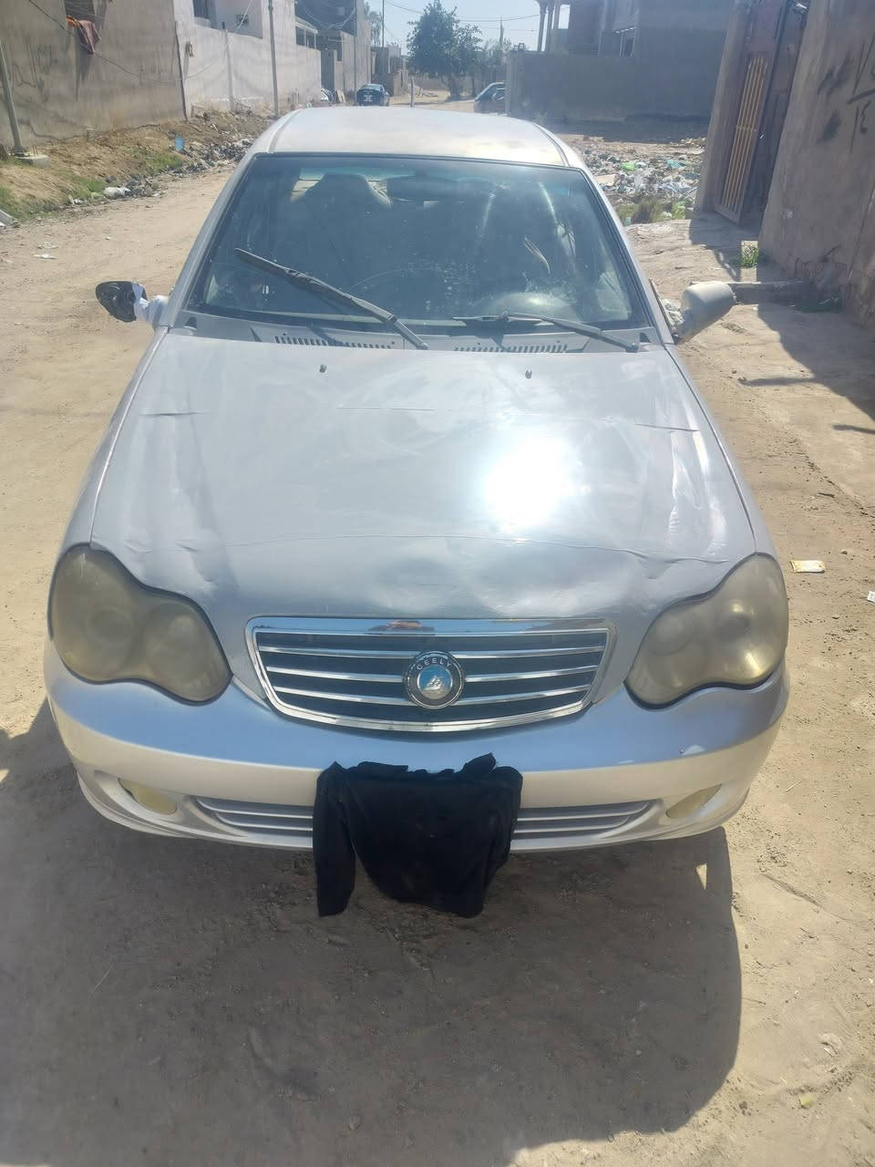 السلام عليكم سيك لون رصاصي رقم بابل  موديل 2013 معروضة 27 وبيه مجال للاتصال على الرقم ***********
