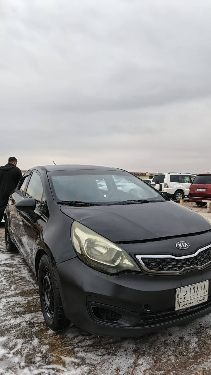 كيا ريو هاتشباك مضلع 2012 امريكي
السلام عليكم
‎كيا ريو هاتشباك اسود 2012-13
السنوية باسمي تتنهي بشهر الرابع
‎المكينة 1600 GDI 
‎السعر 68 ورقة
‎السيارة ماشية 233,000
‎المكينة نظيفة وما مبدلة 👍
‎دعامية جديدة مشتريها بس خام ماصابغها وغراضها كامله غطاء بدنه ورواسط كلهن موجودات ماشادهن
‎الانارة زنون عالي ناصي 🔥
‎بيها كامرها خلفية وشاشة حديثة👍
‎بيه نظام لد ملون على الدشبول تحكم من التلفون 👍
‎الراديتر جديد ونظيف👍
‎المكينة بلادية ومابيها مشاكل 👍
‎الكير 6 نمر اوتوماتيك👍
‎بلكات جديدة👍
‎نوزلات جديدة👍
‎جويتر نظيف👍
‎ماء رديتر احمر👍
‎الحدادية جديدة وجاهزة👍
‎الاطارات جيدة جاهزة👍
‎اطاره سبير جيد وجاهز👍
‎ربلات البيبان جديدة وعزل كامل 👍
‎بيها بردات مظلله
‎الكير بلادي بس يحتاج تغيير هيدروليك صارله ٤٠ كيلو ما مبدلة
‎التبريد غاز كامل وبارد وكلشي جديد فقط يفصل بالدوس بسبب حساس او اصبع 
‎الويلات رنغ اسود وبيه كب كروم👍
‎مشتغل بيهت جك انجن فقط بسبب شايل حساسات كزوز
‎البدي بيه ضربات وبيه معجون لان جانت عد دكتورة بس مابيها ضربة قوية ولا ايرباك
‎الضربات بالجاملغ الايمن والايسر شبر وبين الباب الايسر الامامي والخلفي اكو ضربة شبرين ممعجنة ومصبوغه
‎الجاملغ الايمن من جوه مكسور بسبب طايح بحفره ومصلح جاهز
‎
‎
‎
‎


**إذا كنت صاحب هذا الإعلان وتريد حذفه لأي سبب، رجاءا أرسل رسالة إلى الدعم الفني**