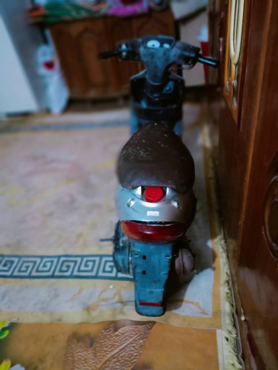 السلام عليكم للبيع دراجه بيجو سعر قفل 70 اللي ما يشتري ليرات عنوان بغداد مدينه الصدر 
***********
