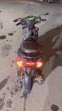 سلام عليكم حبايب دراجه جيتي ار    الدراجه كالفه عامه برغي ما مفتوح بيها +الكفرات ختم واحد دارجه كلش نضيفه وحلوه سعرها 775 الف *********** مكان بغداد جامع النداء
