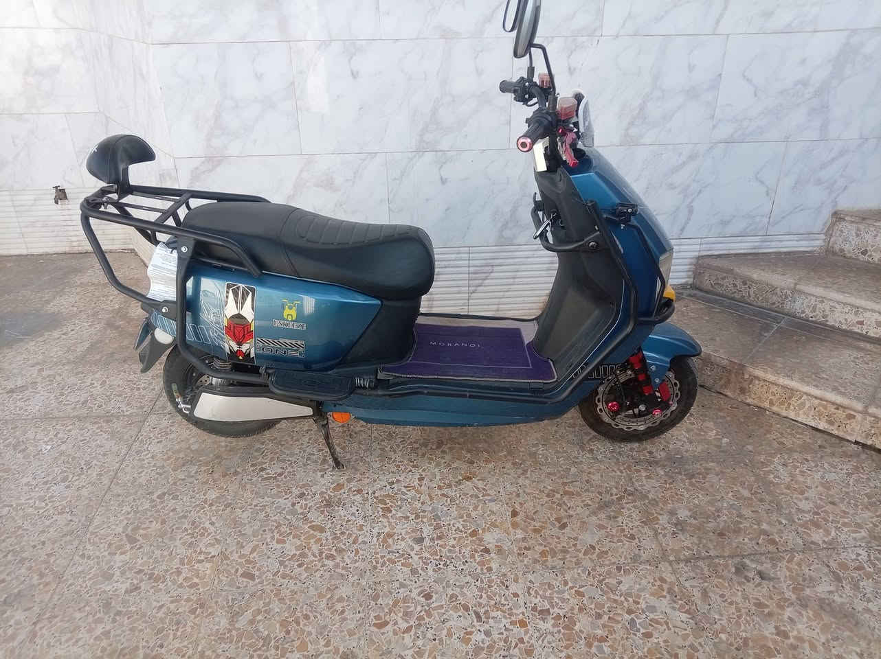 السلام عليكم متاح ماطور شحن سكنس مدرع كامل مكمل اي نقص مابي البطاريات بي اثنين مو زينه فقط السعر 575 وبيه مجال العنوان هيت الجبل قرب شركه صدى الناعور ***********
