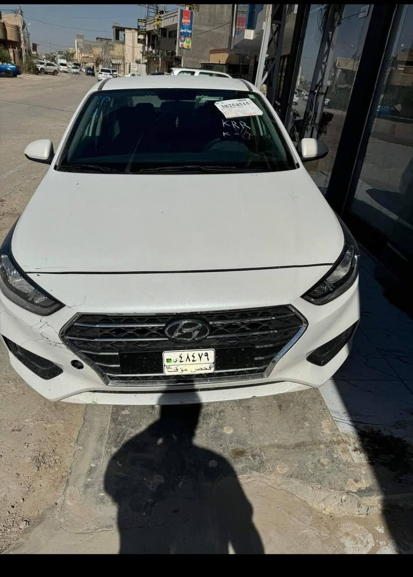 من رخصة الادمن اكسنت بيضاء موديل  ٢٢ وارد امريكي السعر ١٣٨ وبيه مجال ماشيه ٥٢ تخم تايرجديد محرك ١٦٠٠ دوش دبل نوزل كير محرك مكفول بدون صبغ رقم بابل 
***********
