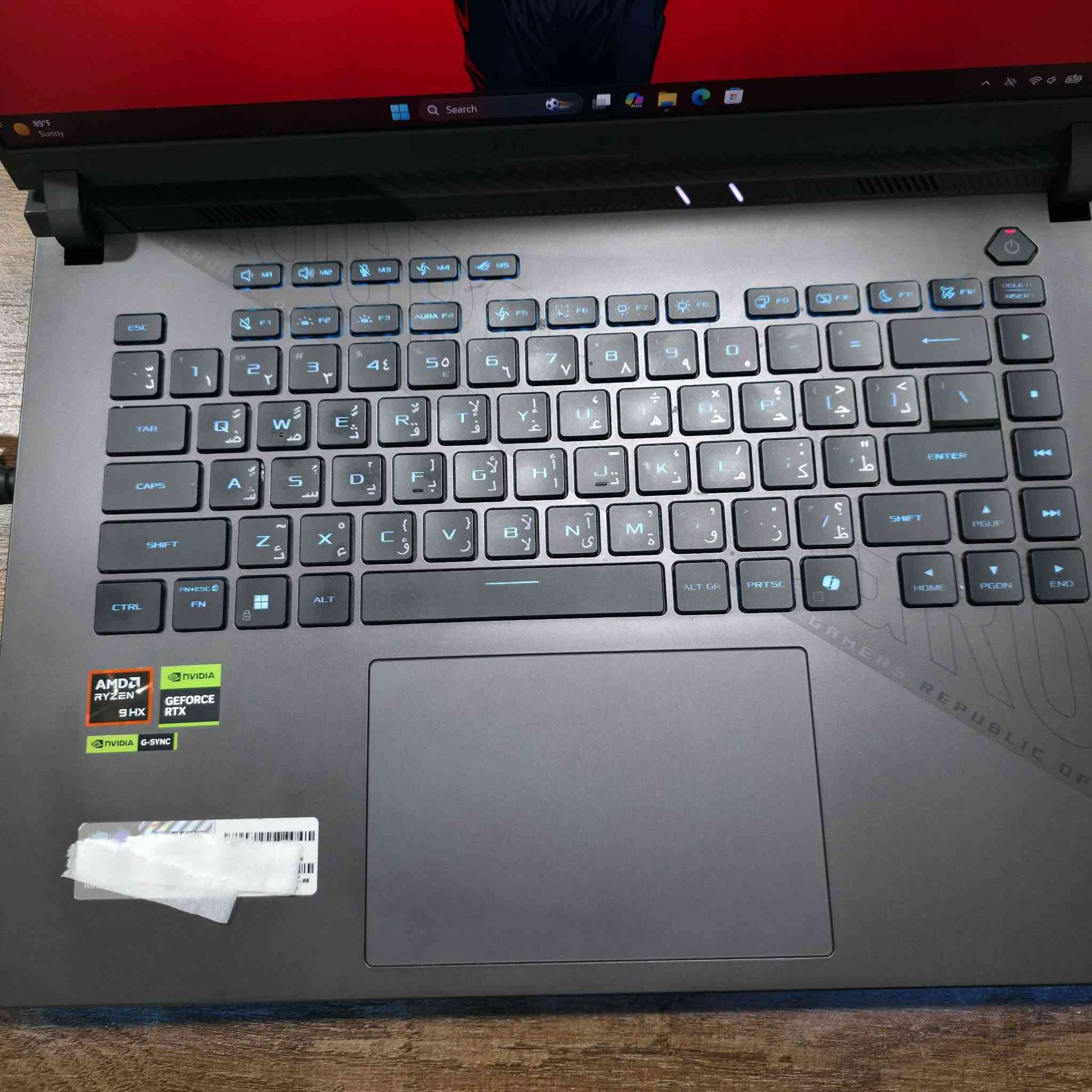 السلام عليكم ورحمة الله...
لابتوبي الشخصي للبيع
 ASUS ROG Strix G16 (2025) G614PR RTX 5070 Ti 12GB  Ryzen 9 8940HX  32GB DDR5  1TB SSD  1920x1200
مواصفاته هي:

المعالج:
AMD Ryzen 9 8940HX

كرت الشاشة:
NVIDIA GeForce RTX 5070 Ti — 12GB GDDR7
يشتغل بـ 140W كامل.

الرام:
32GB DDR5 بسرعة 5200MT/s

التخزين:
1TB SSD NVMe PCIe Gen4
يوجد سلوت M.2 إضافي فاضي للتوسعة

الشاشة:
16 إنش FHD+ (1920×1200) WUXGA، نسبة 16:10
معدل تحديث 165Hz، بانل IPS، زمن استجابة سريع

المنافذ والاتصال:
- HDMI 2.1
- 2× USB-C (يدعمان الشحن)
- 2× USB-A 3.2
- منفذ سماعة 3.5
- Wi-Fi 6E + Bluetooth
- كاميرا HD

اضافات:
- كيبورد RGB لكل مفتاح (per-key) مع أزرار ماكرو M1-M5
- نظام تبريد ROG Intelligent Cooling
- Windows 11 Pro مفعّل 

الحالة:
- نظيف جدًا، مابيه اي خدش
- باقي شهرين بالضمان من شركة الاماني في كربلاء

الأداء:
اللابتوب شخصي واداءه مثالي جدًا بالالعاب والعمل الثقيل وخاصة بفضل تقنيات ال dlss الجديدة فبداخل الالعاب تحصل على فريمات عالية جدًا...

السعر: 3,500,000 دينار وبيه مجال ان شاء الله

اعتذر من عدكم توصيل ماعندي، مكاني كربلاء اذا تحب تجي وتشوفه على راحتك...

سبب البيع: اخذت تجميعة بكرت شاشة عالي لأن شغلي يعتمد على الذكاء الاصطناعي وال vram ضروري عندي...

اذا تحب تشتريه راسلني واتسآب على رقمي:
***********
