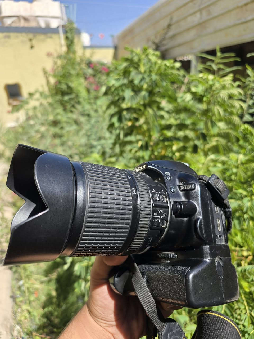 للي يدور زوم خرافي، نظافة، وتصوير احترافي بقطعة وحدة، هاي الكاميرا لقطة وما تتفوت للبيع
سلام عليكم شباب كامره نيكون 3100 للبيع او مراوس وموجوده ملحقاته شاحنه ورام و بطاريه وجنطه وعدسه 140/18 
العنوان 
النجف الاشرف 
السعر خاص الي مو شراي لايراسل.


**إذا كنت صاحب هذا الإعلان وتريد حذفه لأي سبب، رجاءا أرسل رسالة إلى الدعم الفني**