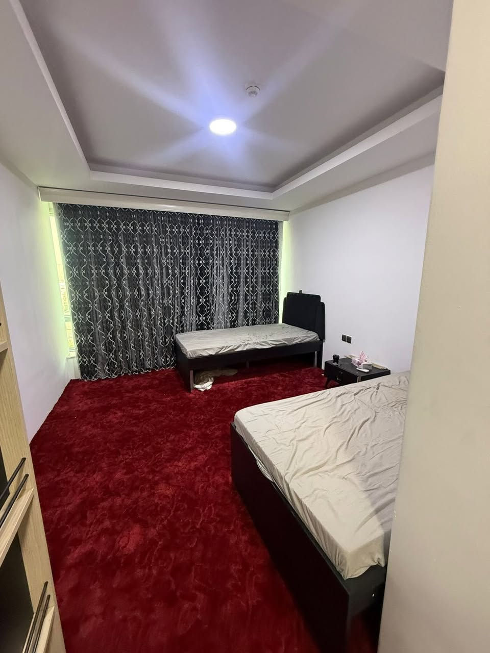 للبيع او للإيجار 

.شقة مؤثثة VIP 

.مؤثث 

.مكانها اربيل 
مجمع امباير وينكس100 
تبعد 2 دقيقة عن امباير 
و4 دقايق عن المطار 

.غرفة 3
.صالة
.مطبخ 
.حمام 2
.طابق. 9
.مساحه "220م
.واجه خارجي 

للأستفسار اكثر التواصل واتس اب 
:***********
:***********
