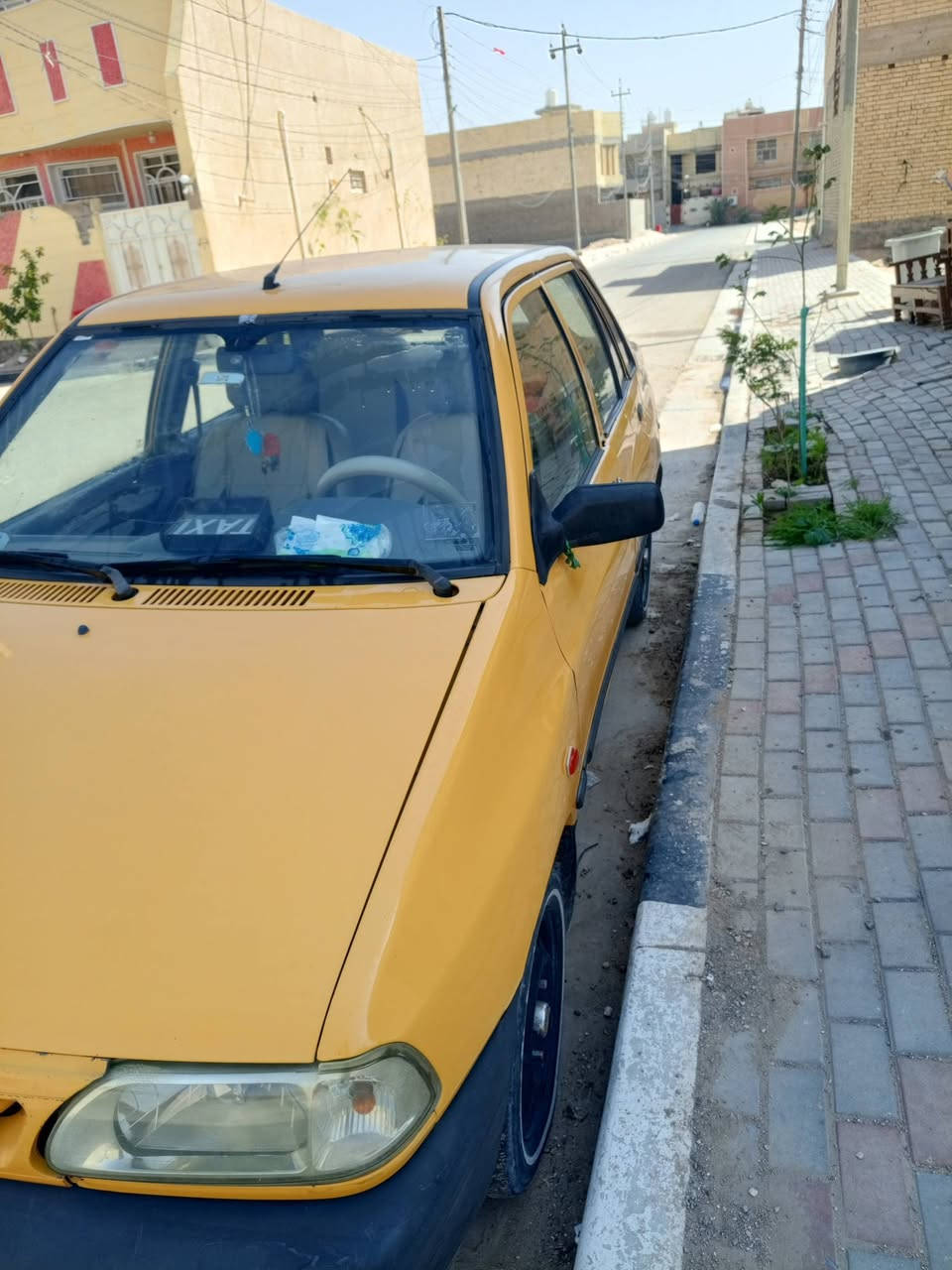 سايبه موديل 12 للبيع رقم بغداد *********** السعر 32 وبيها مجال
