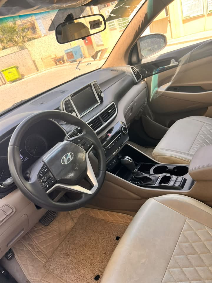 � للبيع توكسن 2020 — نظافة ومواصفات مميزة 🔥
🚘  توكسن 2020
✅ رقم أربيل الجديد
✅ ماشية فقط 39 ألف كم
✅ كابون بانزين
✅ بانوراما
✅ بصمة تشغيل ودخول
✅ كشنات كهرباء
✅ شاشة أصلية
✅ كاميرا 360
✅ حساسات أمامية وخلفية
✅ لايت زينون + 5 عدسات
✅ يدات نيكل

✨ السيارة بحالة الوكالة، استخدام شخصي ونظافة عالية جداً.
✨ جاهزة للفحص بأي مكان وتستحق المشاهدة.

📞 
 ، التواصل على الرقم ***********
