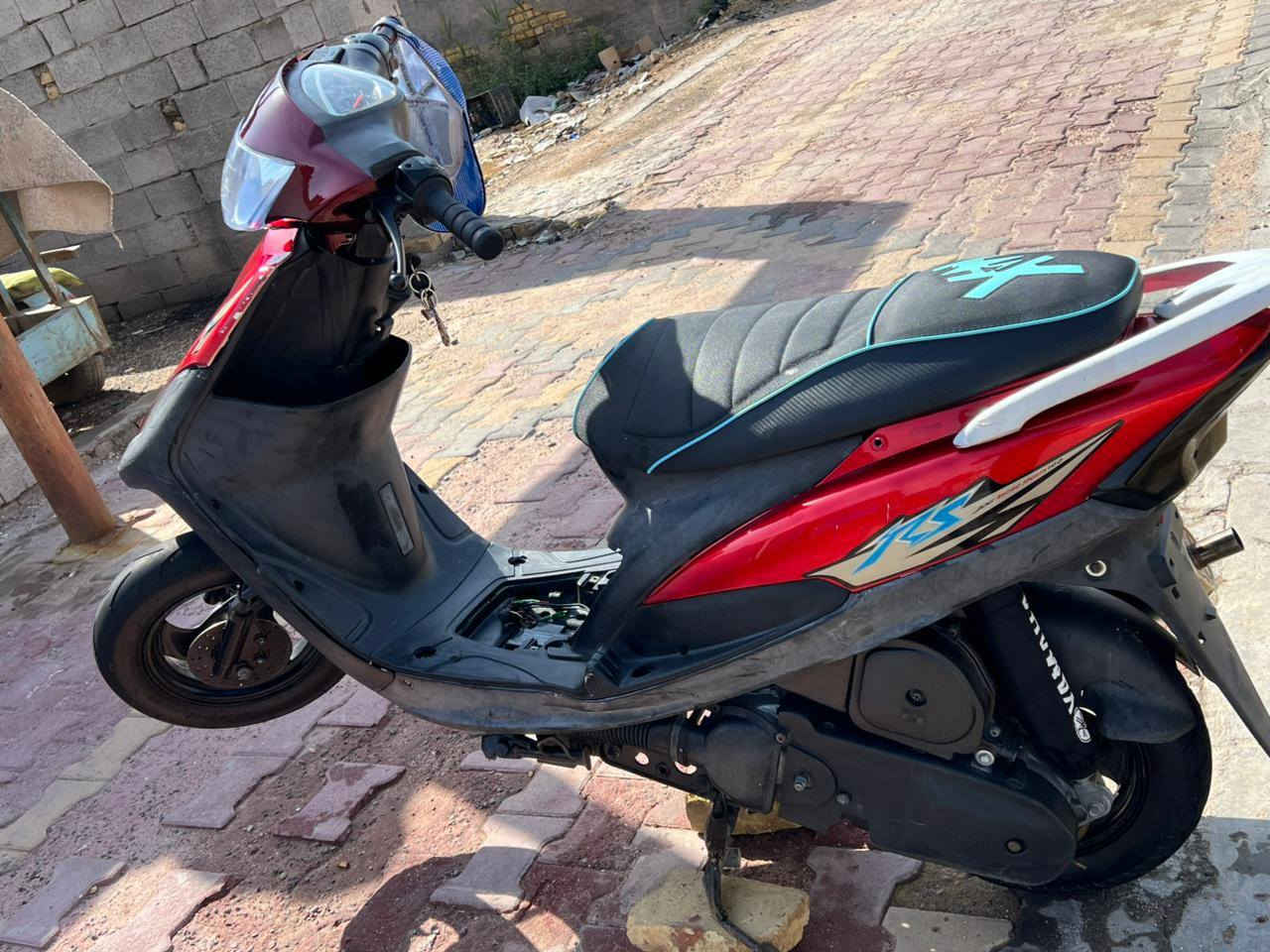 السلام عليكم
 ماكس عدله للبيع 
محرك  بوشه 49
شغاله هندر وسلف ناعمة بلاديه كلش حلوه شرط الشلعة والمعدل الاتصال على الرقم ***********
