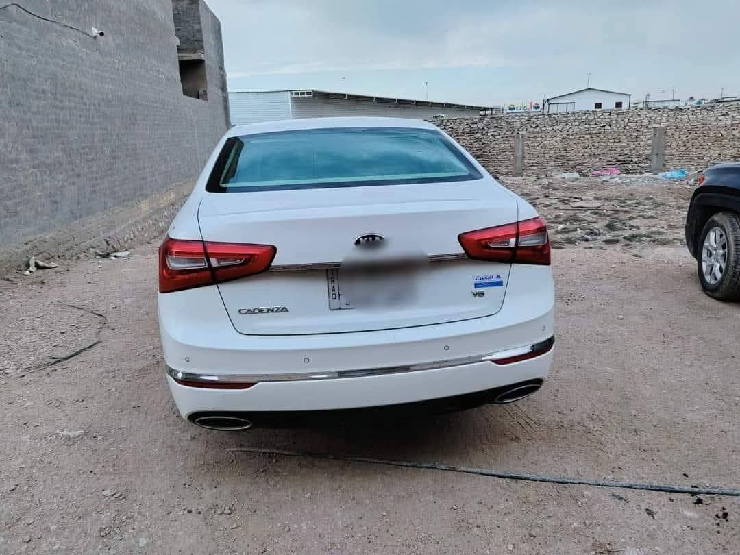 السلام عليكم
للبيع...
 
 كيا كادينزا خليجي  فول مواصفات الشركة الدوليه 

الموديل: 2015
دقم مثني الدولي  بأسمي وهزه جديده 
محرك وكير ع وضع الشركه بدون تنقيص ولا صوت رواجز وادامه مستمره حتى تبديل دهن كير بلجهاز ع وضع شركه باقي 

حدادية سياره كفاله عامه بدلتها قبل شهر نفض بلكامل اصليه وكاله مع تايرات جديده اصليات وادامه بلكامل منضومة الاحتراق بلكات وعبوه فيت بم 

السيارة فول ١/١ قماره حديد 

المواصفات✅

✅ محرك 3500 دوش 6 سلندر 

✅ تشغيل بصمة مع بصمة الابواب الامامية ودخول ذكي

✅ نظام ترحيب +نظام راحه عند تشغيل والاطفاء 

✅ انارة بالمرايات والابواب الامامية

✅ كاميرا وحساسات خلفية

✅ حساس ماسحات

✅ بردة خلفية متحركة 

✅ كشنات كهربائية جلد تدفئة وتبريد 

✅ لوحة تحكم نضام صوت والتبريد لراكب الخلفي

 ✅ عدسات ٤ اصليات وكالة برايت  لون اوف وايت 180w واط حقيقي سعرهن ٩٠٠ الف وتصوير فيديو هم موجود الهن بلمنشور 

✅ شاشه حديثه كامل مواصفات سعرها ٤٥٠ الف عراقي 

✅ تغليف ارضيه بلكامل عزل ضوضاء

✅ كمبريس تبريد نضام كهربائي تبريد ثلج مشتغله بمليون دينار هوه راديتر مكثف ٣ سروات 

✅ تحكم كامل بالستيرن

✅ شفتات ستيرن رياضي بلادي 

✅ شاشة كبيرة تدعم صوت الانفنتي ١٢سماعه

✅ نظام صوتي infinty

✅ مري شفط مع الاشاير

✅ ويل حجم ١٩.

✅ تخم كامل دسكات اصليه نوع دبل لينك 

✅ مرايات قلاب ويه R

✅ جام السياره بلكامل عليه تضليل امريكي اصلي 

وباقي مواصفات الكادينزا معروفه

ملاحظة :السياره بيها تبديل بيبان 2 اصليات وبارد bdr 
 سونار ناشره واكو تصليح بتكمه مقدار شربين فقط بين بابين وشغل بلادي ولا مبينه  سونار يمك ناشره وتفاصيل كلها  يمك يعني شي واضح كله كدامك 

السعر اكتب رقم 1 ويوصلك ع الخاص

سياره تفيد الجناي ومصروف عليها وجاهزه وقليل تحصل بهيج نضافه وبهذا موديل ، ماتفيدك اترك كلمه طيبه واندعيلنه بلرزق والله يرزقك بالأحسن والأفضل منها 

 اتصل ع رقم  او راسلني وتساب وبيك خير وتدلل اذا شراي ماقصر وياك

مكان السياره السماوه الاستفسار ***********
