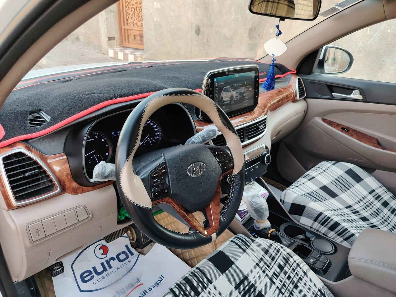 السلام عليكم توسان شركة الكاصد مديل 2020 فول موصفات عده البنرامه تلاثه وضعيات قياده تشغيل عن بعد اسبير مانازل حداديه جديده مكفوله عده الباردالي بجنطه موضح بل صوره السعر 205 بيه مجال بصيط المكان السياره واسط الصويره الرقم الهاتف ***********
