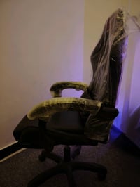 كرسي كيمنك ماركه KALOWICE يحتوي على تدليك جك هيدروليك متحرك 360 درجه ا...