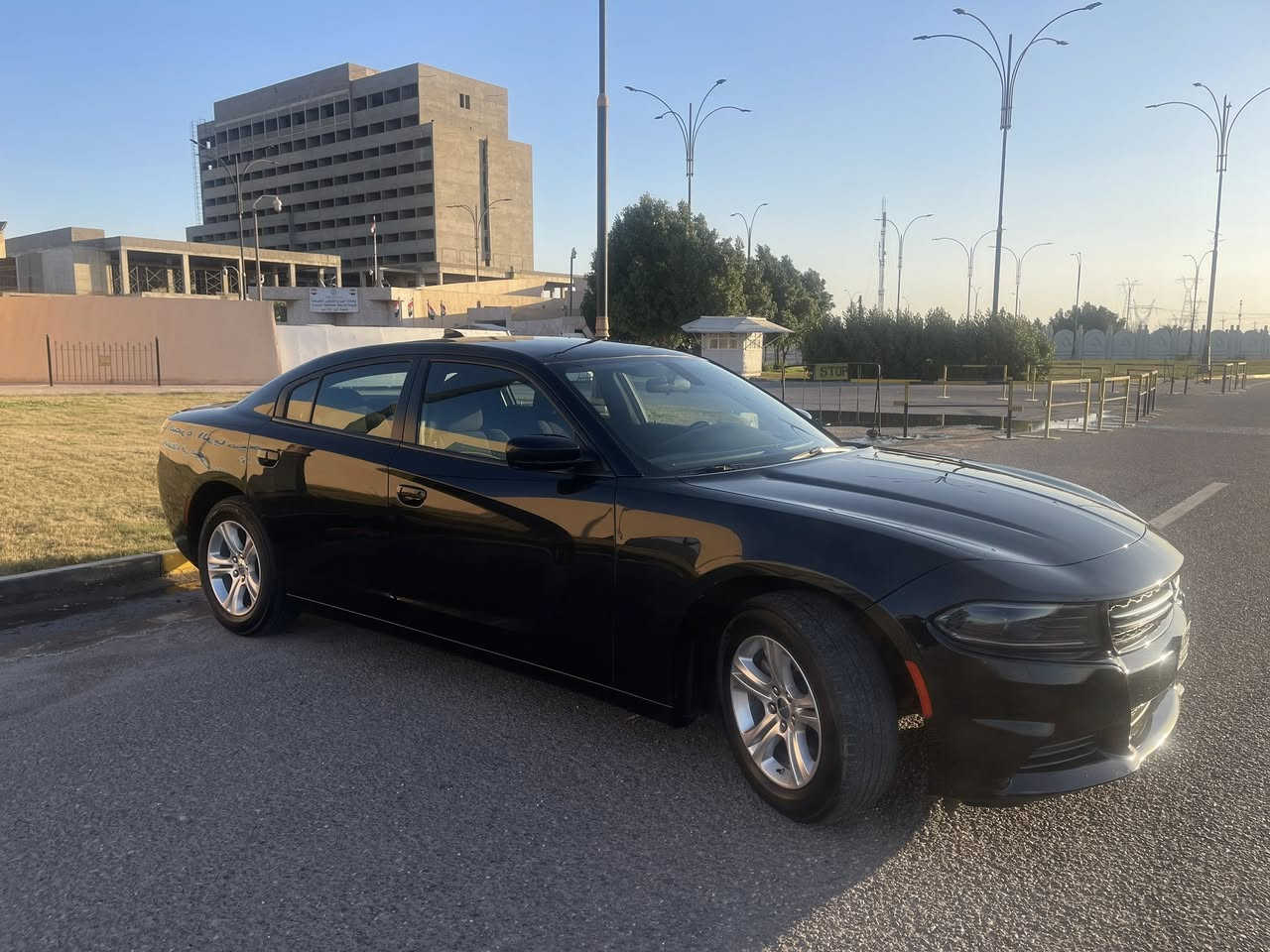 جارجر موديل 2023 اصل اصل اصل  مكفولة كفالة عامة من الصبغ بدون رقم حرة حادثهة بنيد مبدل نفس اللون 
مكفولة من صبغ حتى دعاميات 
***********
