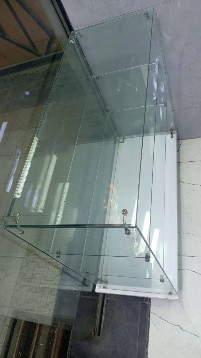 باترينات زجاج للبيع عدد ٣
للتواصل اتصل على الرقم التالي:
***********
