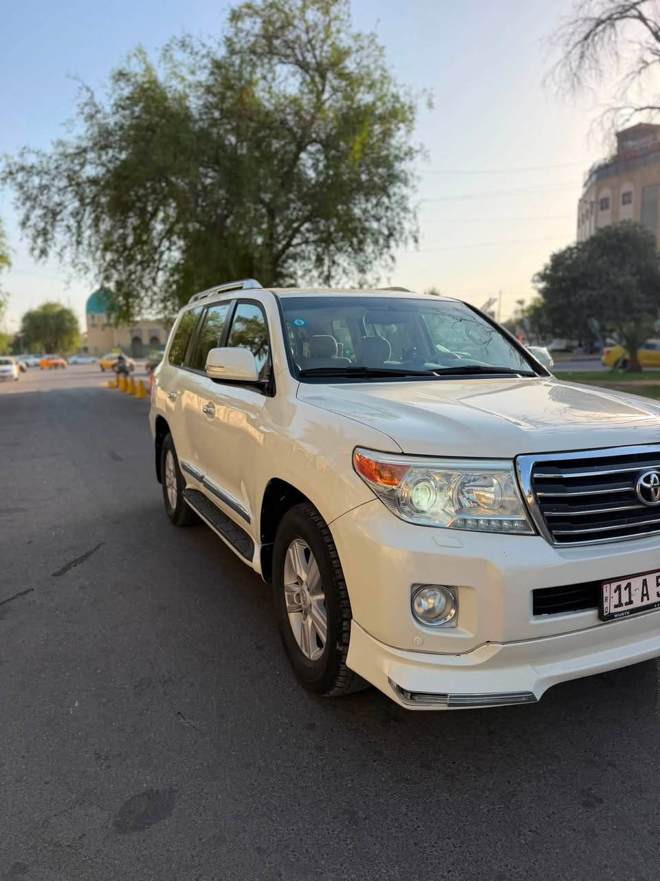 السلام عليكم 

للبيع لاندكروز 2014 رقم بغداد شبه مميز
السعر 250$ورقه بيه مجال بسيط 
صبغ عام 
سونار موجود بالمنشور 
***********
