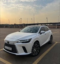 🚗 Lexus RX 350h — موديل 2023 حالة فوق الممتازة / نظيفة جداً / فخامة + ...