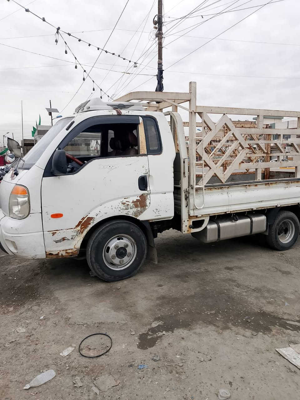 السلام عليكم 
فحل مسكر للبيع 
الموديل 2009
رقم بابل باسمي 
سياره جاهزه من كلشي 
تدفئه تبريد كهربائيات كله شغاله 
بيه تحويره 14 وتانكي 120 لتر 
سياره جاهزه للعمل اي نقص ماكو 
مكان السياره بغداد العبيدي 
السعر 105 وبيه مجال 
الرقم ***********
