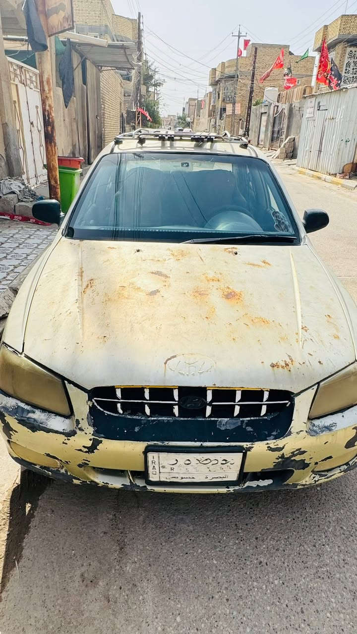 اكسنت 
موديل 2000 رقم بصرة سنوية ساقطة راعيها موجود الگير يأخر سيارة على وضعها البلادي مال جناي شغالة وجاهزة السعر 24 وبيها مجال مكاني ناصرية مركز للأستفسار ***********
