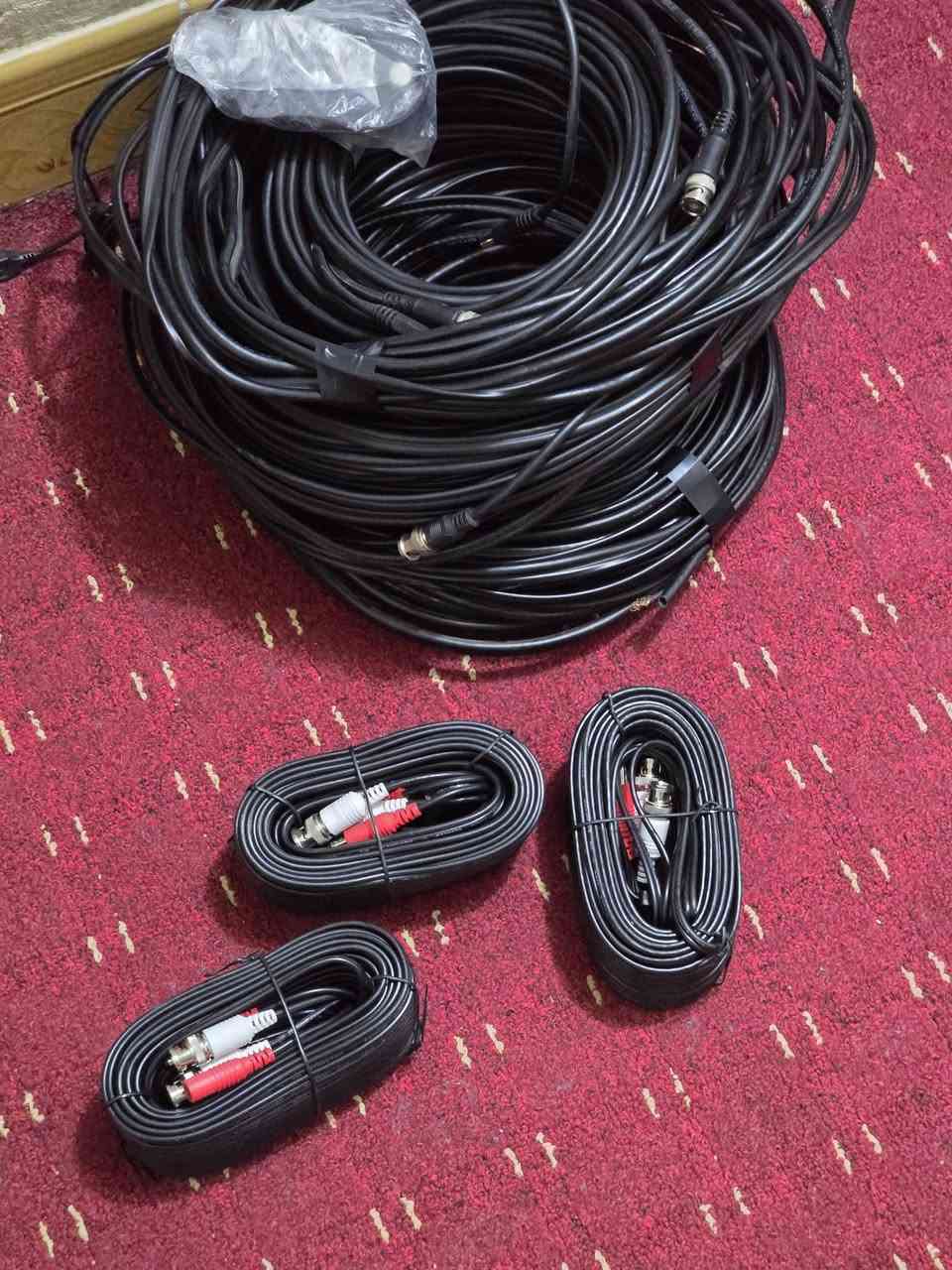 ٧٠ متر وايرات كامرات اصلي نحاس اطوال مختلفة 
٣ قطع ١٠ متر (وحدة ستندر مفيشة)
قطعة ٢٠ متر 
قطعة ١٣ متر
وقطعة ٨ متر

و٣ قطع ستندر مال شركة دهوا ١٨ متر 
ابيعهن شلع كلهن
مكاني نجف وعندي توصيل 

***********
