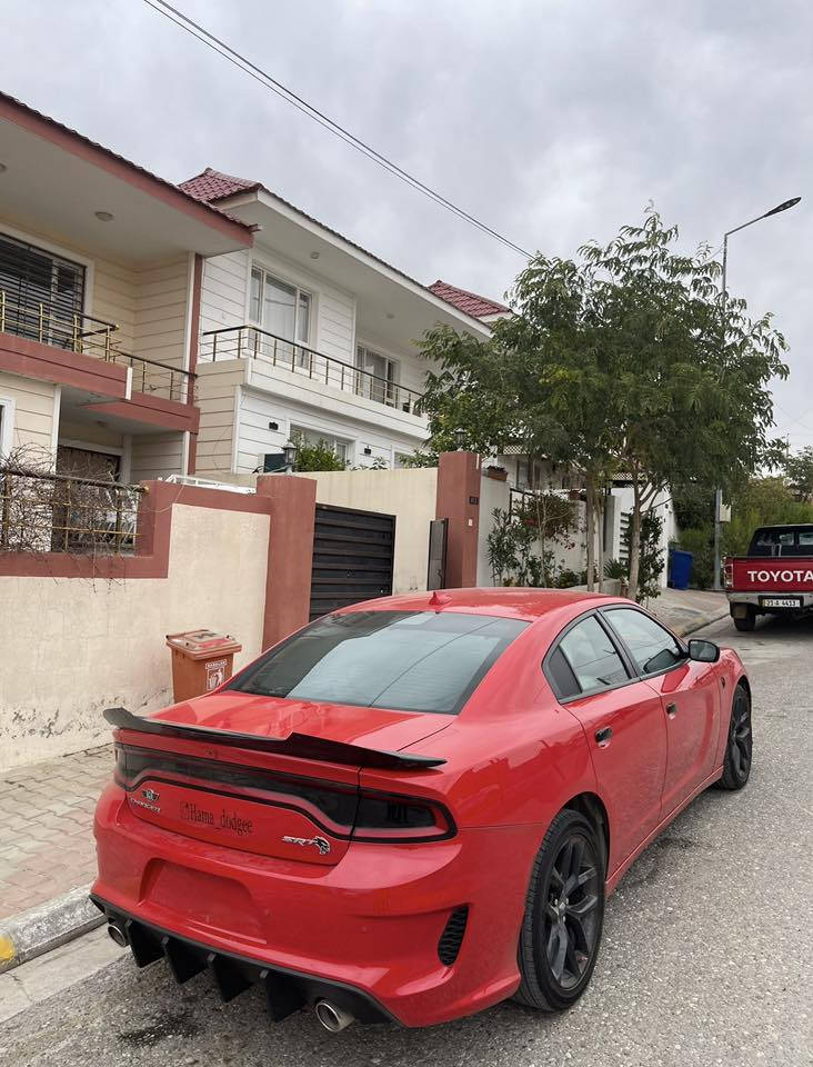 جارجر2023 احمرsxt
شاشه جبيره كشنات حاضنه جلد ابيض 
حساسات وره فول عدا الفتحه رقم اربيل 
بدون دواخل ولا شاصي حادثها بس بارد
محدث دعاميات وايد بدي بدون نفخه والبلادي موجود
للبيع ب 235$
***********
