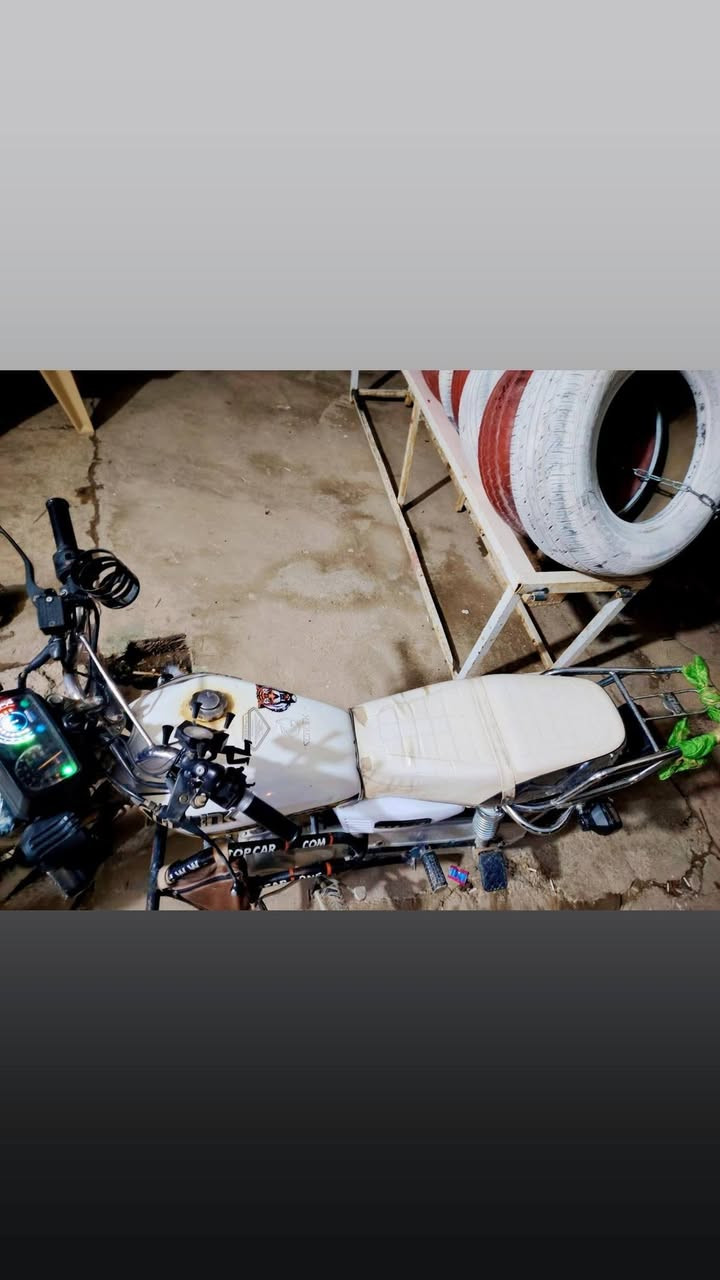 ماطور للبيع حيل نضيف منفيس موجود مكينه شرط السعر ٦٥٠بي مجال حك الجيه شراي اتصال للرقم   *********** خاص مفتوح
