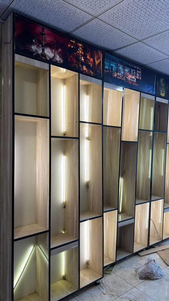 ديكور  محل  اراكيل كامل للبيع
خشب MDF دبل نضيف 

للاستفسار الاتصال على 

العنوان بابل جبله ***********
