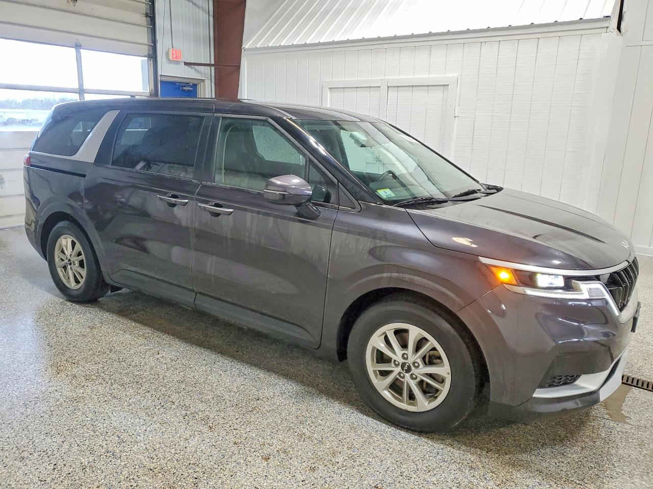 #أعـــلان_مــــــــــزاد #مكتب_بوابة_دبي
سعر نقل مخفض الى جميع الموانئ
ـ نوع السيارة : 2024 KIA CARNIVAL LX
ـ تاريخ المزايدة : 1/4/2026 الساعة 5:00 مساء 
ـ السعر : حسب تاريخ المزايدة المذكور أعلاه: 750$ دولار 
ـ الضرر والمواصفات : حسب الصور المرفقة
-جميع السيارات الهايبرد الكهرباء معفي
من الكمرك الضريبة والرقم مجاناً
ملاحـــظــة .. السيارات المعروضة داخل الصفحة هي مجرد نماذج بسيطة للمزاد
وللمزيد من المعلومات الحضور الساعة الرابعة عصرا الى مقر الشركة الكائن في:
شارع الحزام الاخضر المدينة المايئة- مقابيل حي العدالة #النجف_الاشرف
المكتب ***********
زيد الطفيلي***********
عبد الله الزاملي***********
للانضمام لكروب الواتساب اضغط ع رابط
https://chat.whatsapp.com/HEg5DTFOYCnFPwSoSvOuuq
