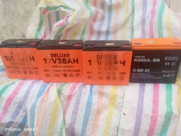 سلام عليكم بطاريات للبيع مستخدمه عدد اربعه يقرن 10 فولت الله شاهد خير من الله حسبالي ضاربات وبدلتهن طلع بسواحد ضارب ورى ماشتريت يله قستهن 
سعر كلهن ب75 مكاني كربلاء 
***********
