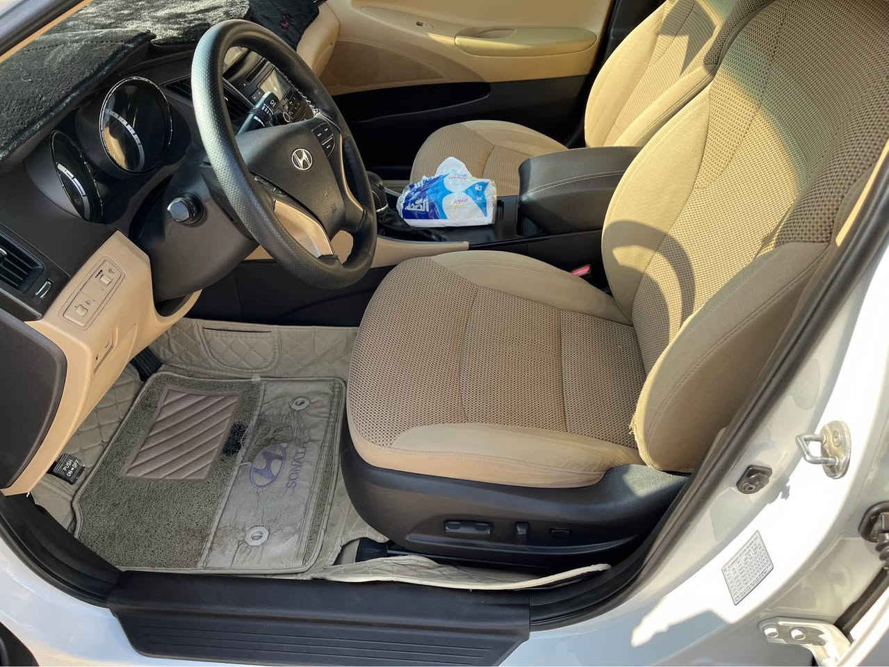 سوناتا خليجي مكفول 2013 شكل ال 2014 
مكفولة كفالة عامة 

السعر 148

لا ضربة ولا بارد ولا صبغ والسونار بالمنشور 
رقم بغداد جديد سنوية لل30
غرفتها نظيفة ارضية مفروشة جلد ونصبتها حلوة وكشرها بحالة جيدة ونظيف جدا 
حدادية جديدة باتري جديد تخم تاير جديد وسبير الشركة مانازل 
مواصفات الستندر المعروفة تبريد تدفئة تحكمات ستيرن شفتات تبديل سويجات عدد2 مواصفات الشركة العامة للسيارات
ماشية 198 قابل للزيادة 

مكان السيارة:الديوانية_الحمزة الشرقي
***********
*********** ديوانية, القادسية
