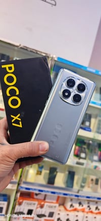 بوكو X7 • ٢٥٦ • ٨