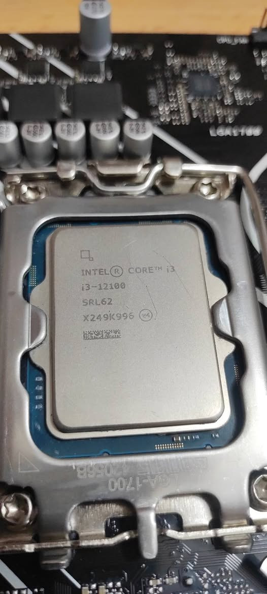 السلام عليكم
للبيع 
بورد 
ASUS PRIME H610M-K DDR4 
معالج 
Cor i3 12100
المعالج بي كارت مدمج 
القطع نظيفات بالكارتونة 
السعر 190 الف ( مع التوصيل) سعر ثابت 
مكاني بغداد


**إذا كنت صاحب هذا الإعلان وتريد حذفه لأي سبب، رجاءا أرسل رسالة إلى الدعم الفني**