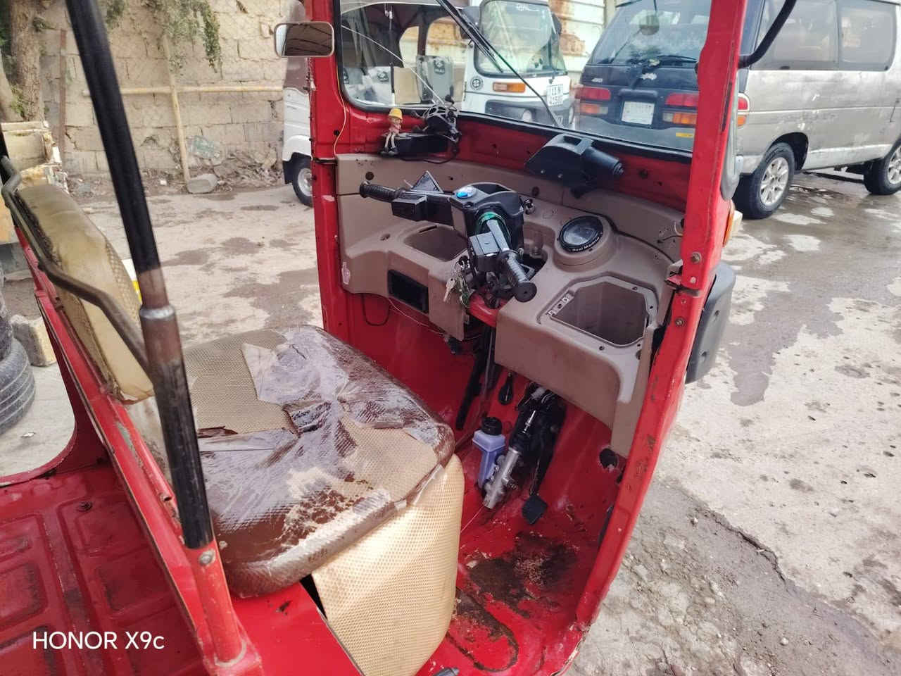 تكتك 2017 شهر 12 يوم 22
سنويه سنويه

سعر ب3850
مكاني بغداد الحسينيه مال راشديه 
واتساب ***********
