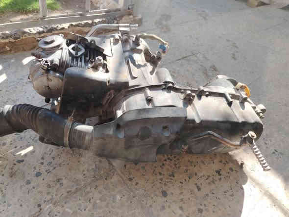 السلام عليكم
مكينه مال بريز تجفيت جديد بوشه وبستم جدد تخم مصاطر جدد زنجيل جديد فقط كور معلك ولف لبيع ب ب ٩٠

***********
