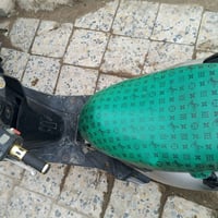 دراجه للبيع شغاله نقصهه بريك وجوزه هندر واحد تشتغل السعر 200وبيهه مجال...