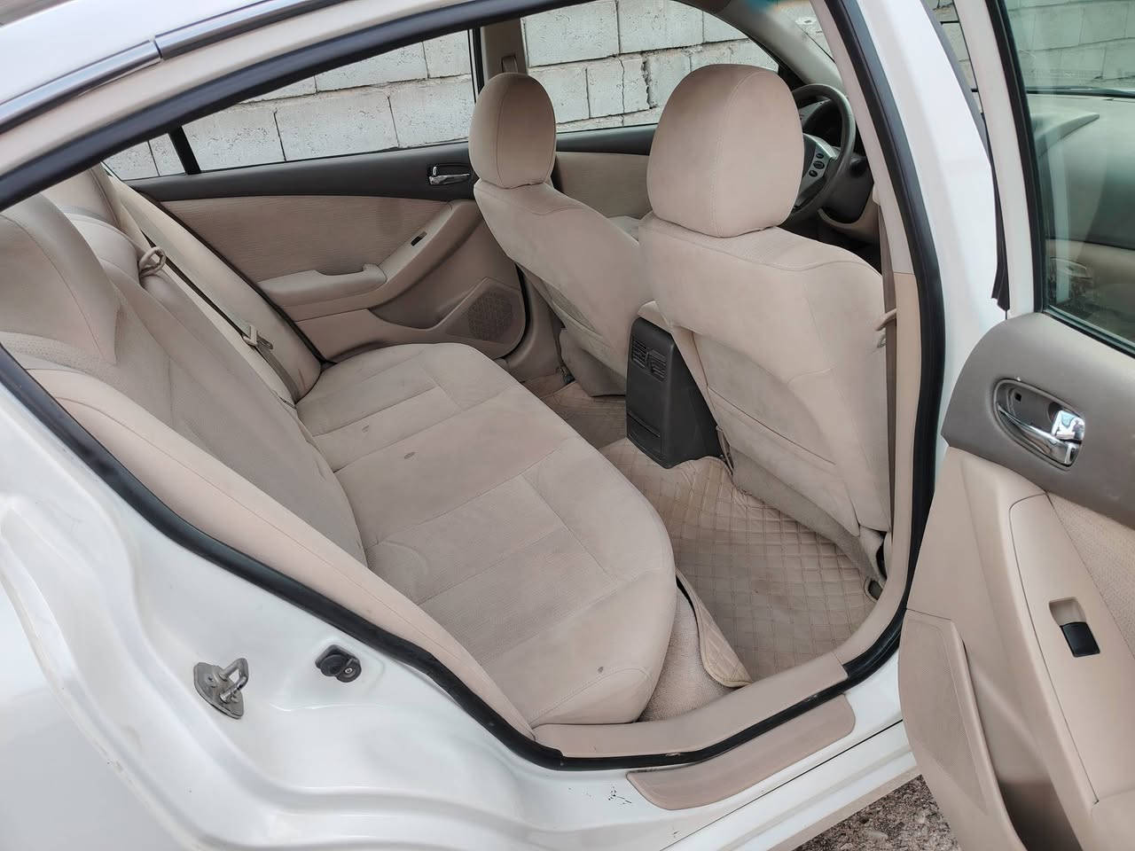 السلام عليكم، نسيان التيما ٢٠١٢ خليجي كير، مكينة خير من الله صبغ فقط جامرلغ خلفي السعر ١١٠، ***********
