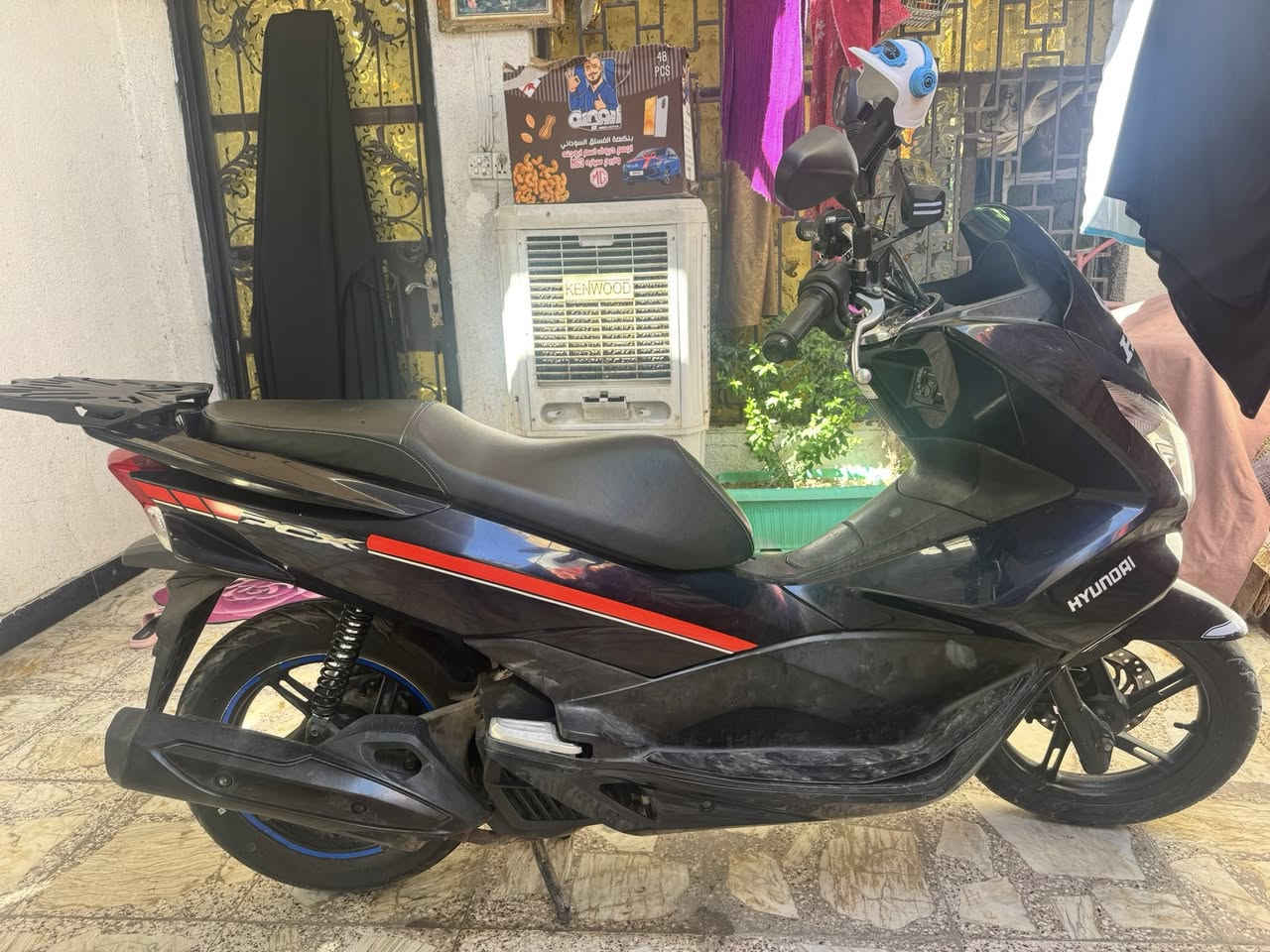 للبيع دراجه نضيفه مكينه ما مفتوحه
ماشيه 20 الف حقيقي ياباني جيل ثاني  
تجي تفحص على راحتك السعر 14 $ وبيها مجال للشراي 
مكاني مدنية الصدر 
***********.  Pcx
