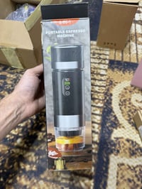 صانعة قهوة • معدات مطبخ