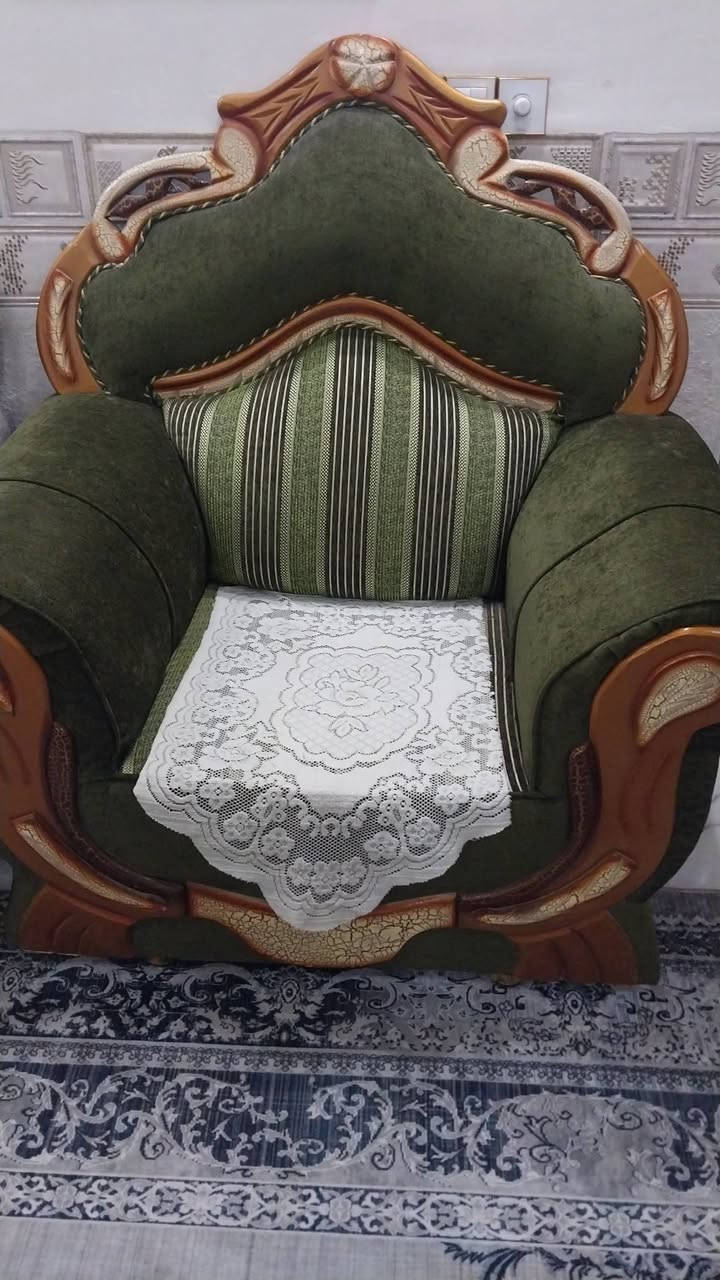 السلام عليكم طخم متكون من قنفات عدد ثنين ام ٣مقاعد +كرسي تسكام تكمه وشرط كل عيب مابيهن ولا تخسفات


**إذا كنت صاحب هذا الإعلان وتريد حذفه لأي سبب، رجاءا أرسل رسالة إلى الدعم الفني**