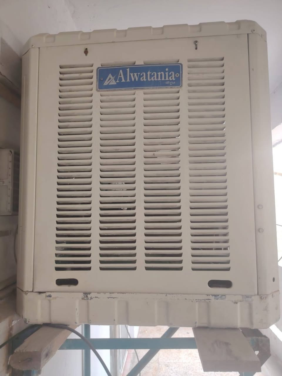 للبيع مبرده عاصفه حجم ٢ونص ومبرده عادي حجم ٢ونص سعر العاصفه ٢٢٥وسعر المبرده العادي ١٢٥ للاستفسار الاتصال على الارقام التالية اسيا ***********كورك ***********
