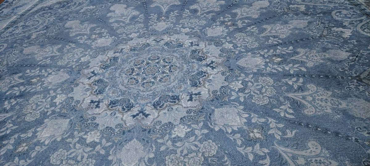 السلام عليكم سوليه للبيع موكيت القياس 5 × 4 السعر خاص***********
