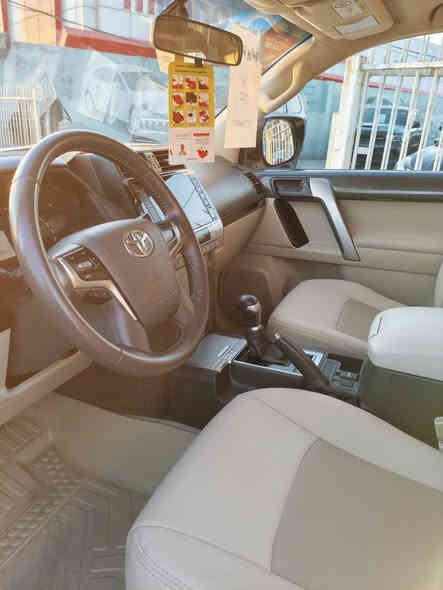 برادو 2022 TX.L وكالة ساز عراق
مواصفات:

فتحة

ثلاجة

بصمة

عدسة 

شغال

تبريد لمس 

نظام نافي كيشن

السيارة كفالة ما عدا شبر بارد عل باب مال سائق جوة نيكل السيارة ما بيها أي نقص كلة مال وكالة و كل شي باقي بي من دفتر ضمان حتي ستيكر مكان السيارة سليمانية سعر السيارة 445 ورقة و بيها مجال رقم صاحب السيارة ***********
