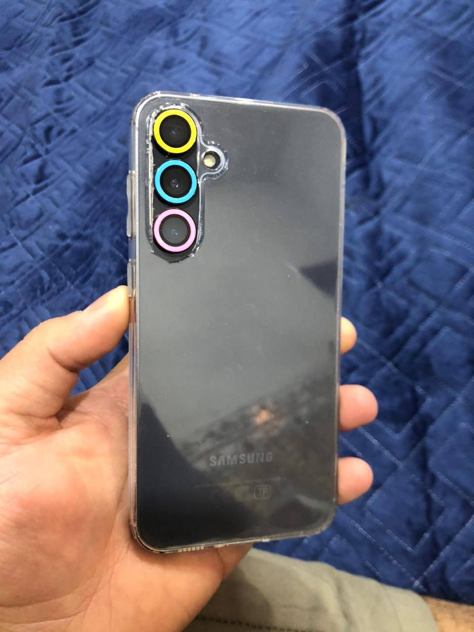 S23FE شرق اوصط خطين نضافه شاصي 90 بل ميه جهاز لا مصلح ولا مفتوح وتر بروف شحن فول تصال نت بوبجي يخبل فقط سماعه جوه بيه خنه قليله كلش ول كامرا الصفرا بيه شخط ما مثرات تبد ذاكرا ١٢٨ بكاني بغداد البلديات ما عندي توصيل هاذ رقمي بي واتساب ***********  يرهم مراوس بايفون وبيع سعر 375
