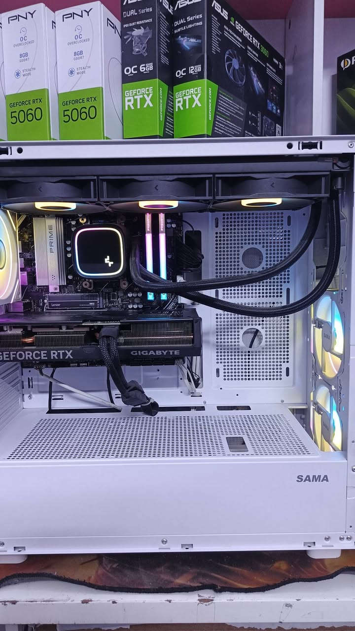السلام عليكم
تجميعه مستعمل ضمان 10 يوم
RYZEN5 7600
MB B650 ASUS
DEEP COOL 360MM
RAM 32 6000 RGB
RTX 4070 SUPER 3FAN
M.2 SSD 2TB LEXAR
PSU 750 FSP 
CASE SAMA شاشه
السعر 2 مليون 
متوفر توصيل
***********
***********
مكتب m.k للحاسبات
بغداد العطيفية
